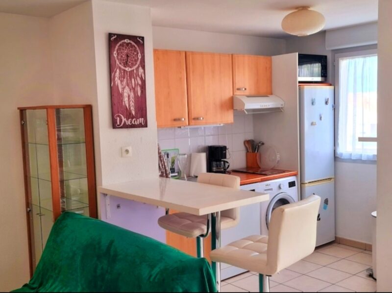 Appartement lumineux avec piscine 4 couchages à SAINT-ESTEVE (66)