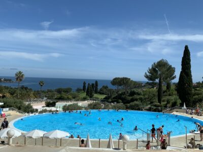 F2 vue mer village de vacances entre mer et massif de l’Estetel