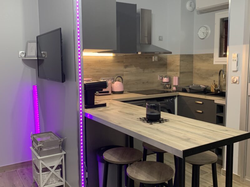 Joli Studio climatisé avec piscine à Saint Raphaël