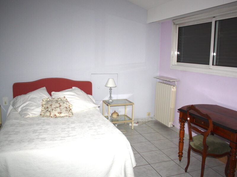 Loue villa jusqu'à 8 personnes avec piscine et piano à queue