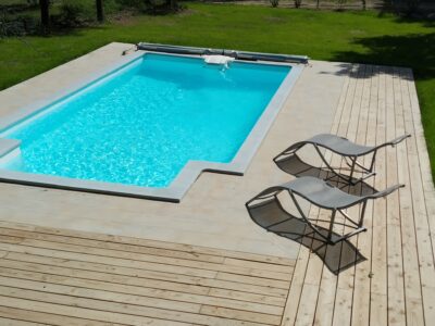 Loue villa jusqu'à 8 personnes avec piscine et piano à queue