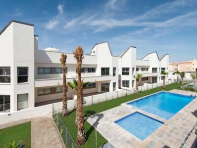 VILLA DE VACANCES TORREVIEJA